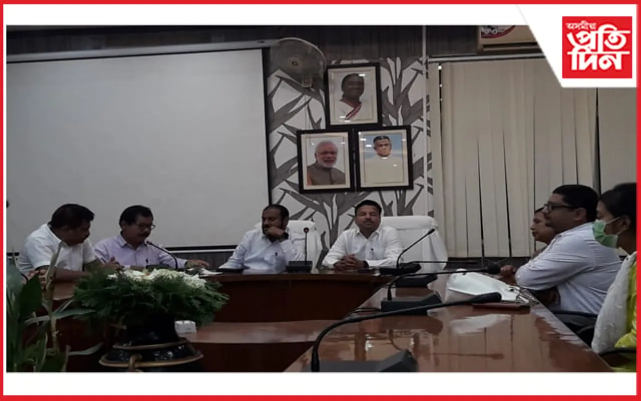ধুবুৰীৰ উপায়ুক্ত হিচাপে দিবাকৰ নাথৰ দায়িত্ব গ্ৰহণ