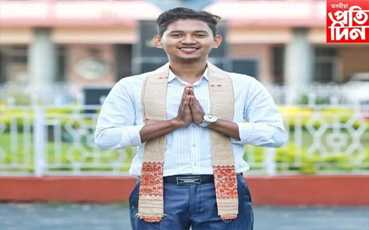ডিব্ৰুগড় ৰেগিং কাণ্ডত নাম সাঙোৰ খালে সাধাৰণ সম্পাদক উজ্জ্বল অংকুৰ বৰাৰ