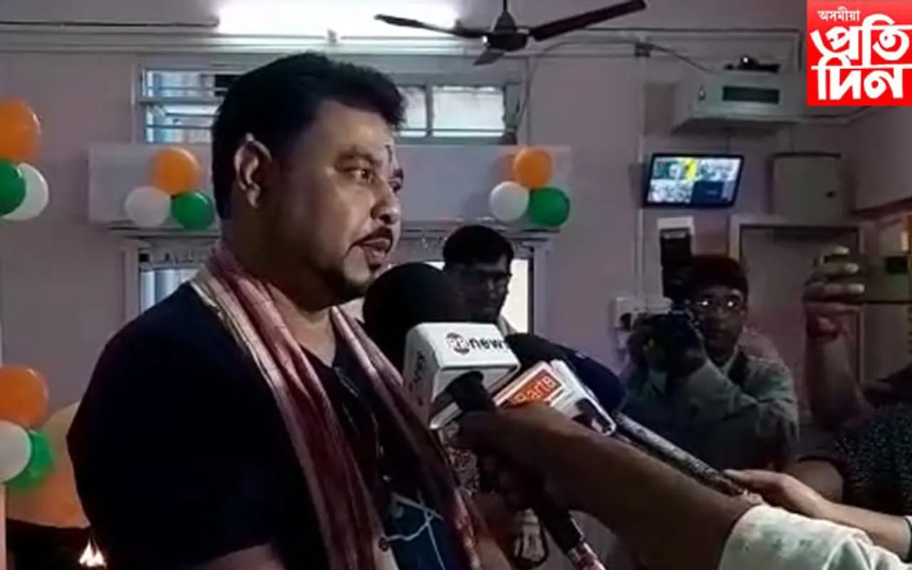 প্ৰিণ্টিং প্ৰেছ কালাৰপ্লাচৰ নতুন সংযোজন 'বুক বাইণ্ডিং ইউনিট'...