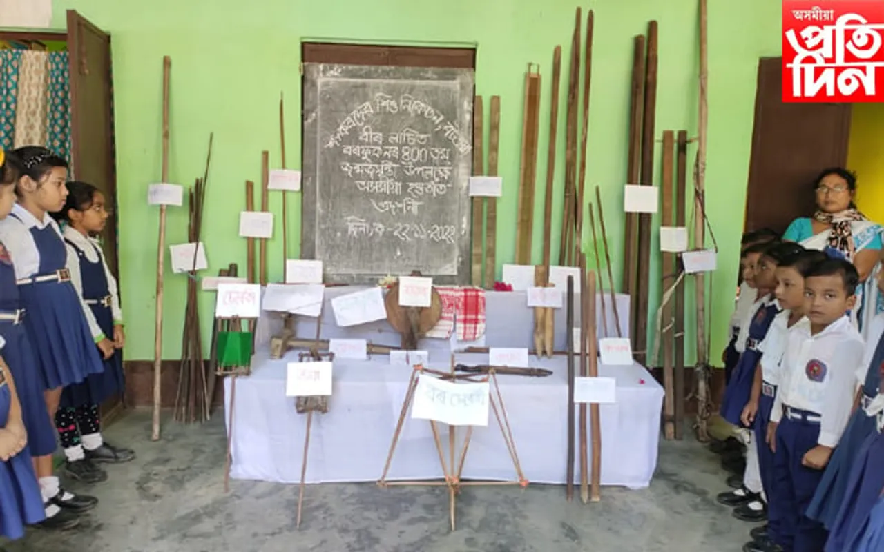 বটদ্ৰৱা শংকৰদেৱ শিশু নিকেতনত অসমীয়া হস্ততাঁত প্ৰদৰ্শনী...