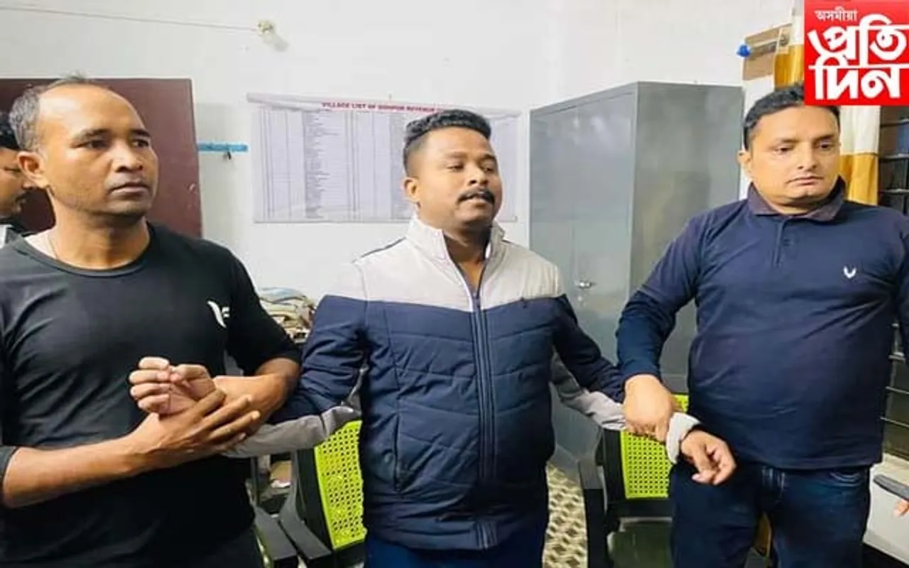 খাকী পোছাকত দাগ ! উৎকোচ লৈ গ্ৰেপ্তাৰ গহপুৰ আৰক্ষী থানাৰ উপ-পৰিদৰ্শক...
