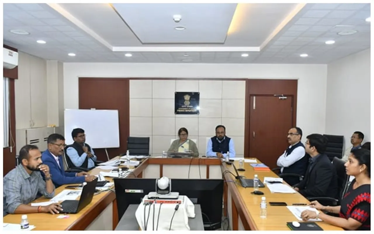 বিভিন্ন আঁচনিৰ ৰূপায়ণ আৰু অগ্ৰগতিৰ পৰ্যালোচনা মন্ত্ৰী অজন্তা নেওগৰ...
