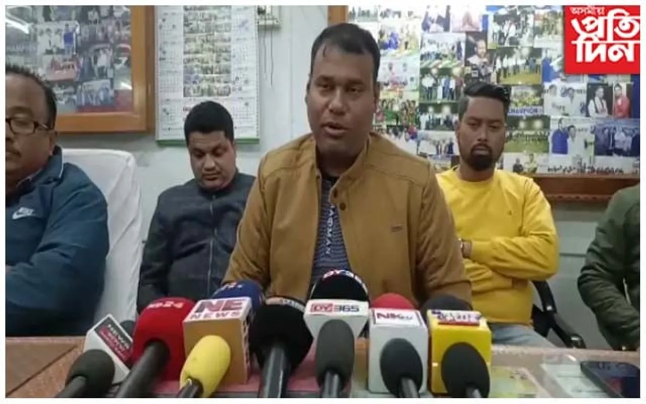 লামডিঙত কেন্দ্ৰীয় চৰকাৰৰ বিৰুদ্ধে হঠাৎ গৰজি উঠিল ৰেলৱে শ্ৰমিক সন্থা...