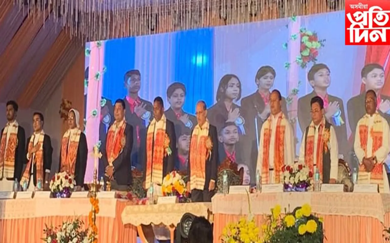 গীত-নৃত্য-কথাৰে জীপাল নগাঁৱৰ খ্ৰীষ্টজ্যোতি বিদ্যালয়ৰ চৌহদ...