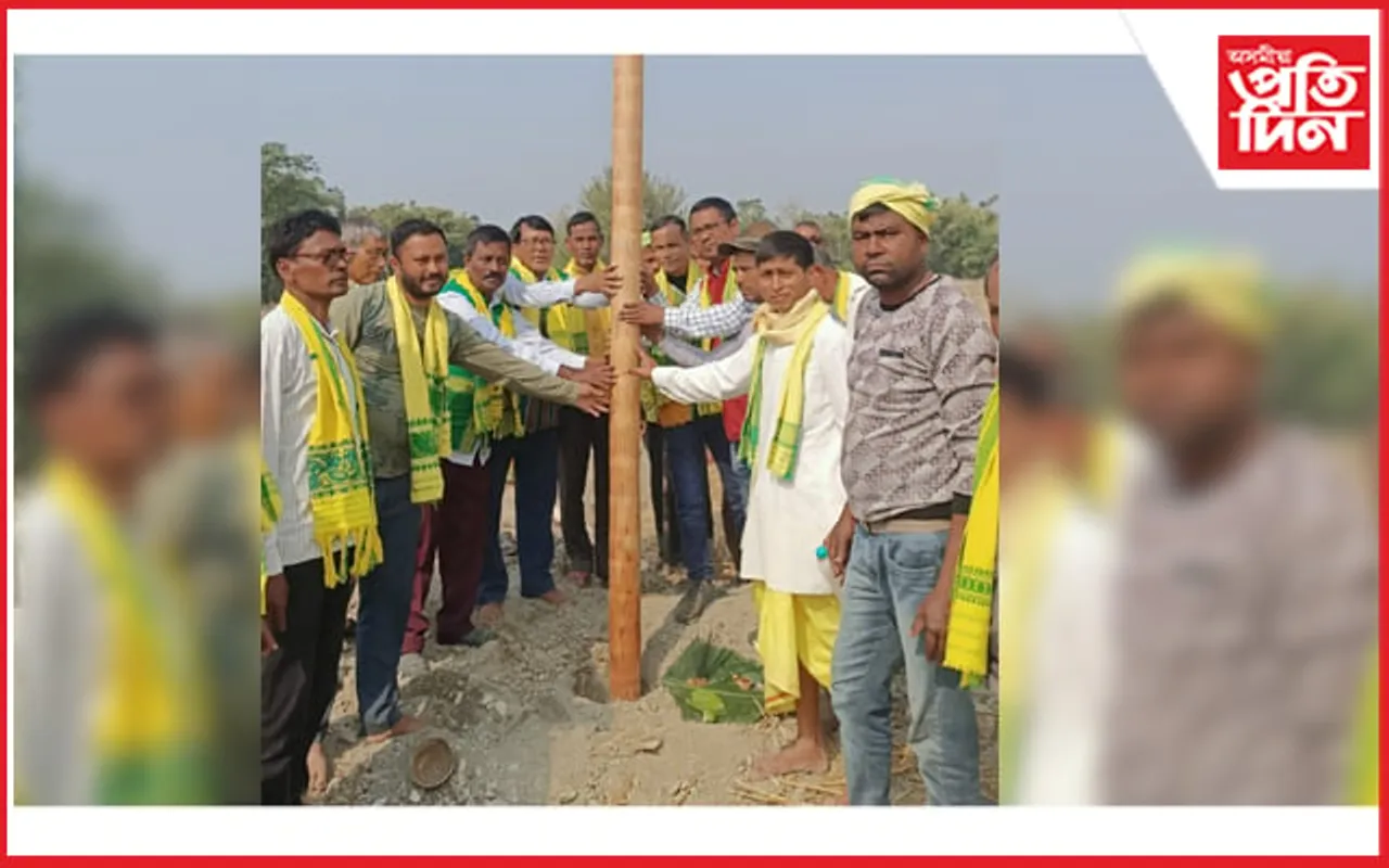 ভেৰগাঁও জিলা কোচ ৰাজবংশী সন্মিলনীৰ ষষ্ঠ দ্বি-বাৰ্ষিক অধিবেশনৰ লাইখুঁটা স্থাপন