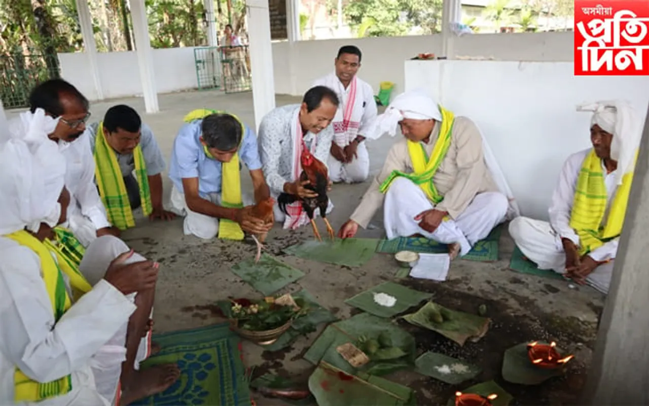 খ্ৰীং খ্ৰীং বাইথ পূজা সম্পন্ন: শান্তি - সম্প্ৰীতিৰ  কামনা ধৰ্মপ্ৰাণ ৰাইজৰ