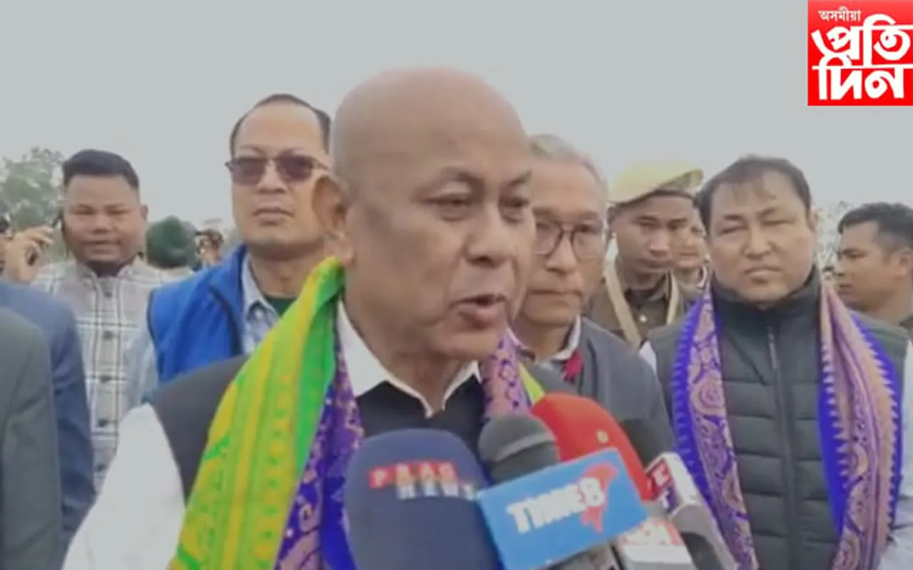প্ৰমোদ বড়োক কটাক্ষ, হিমন্ত বিশ্বক প্ৰশংসা হাগ্ৰামা মহিলাৰীৰ