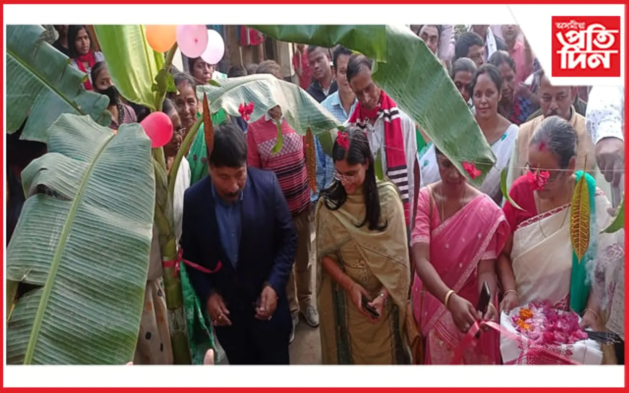 কুৰুৱাবাহীত আদৰ্শ অংগনৱাড়ী কেন্দ্ৰৰ উদ্বোধন  মন্ত্ৰী অতুল বৰাৰ