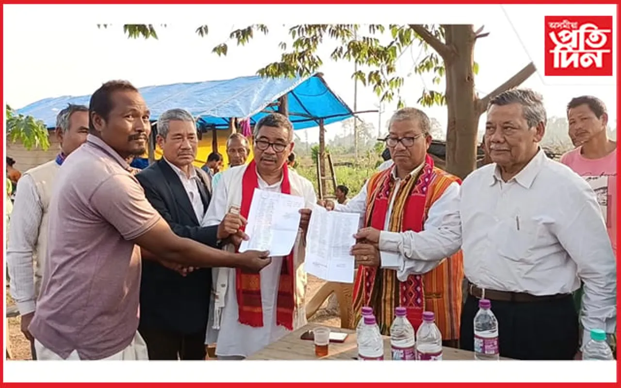 বনাঞ্চলৰ উচ্ছেদিত লোকৰ কাষত অসম খিলঞ্জীয়া জনজাতীয় সাহিত্য সভা...
