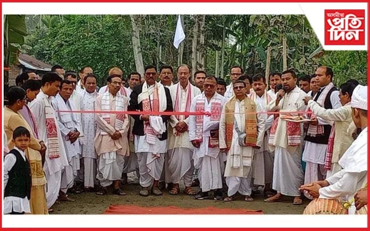 বৰহোলা জয়ৰাম চুতীয়া ক্ষেত্ৰত সাত দিনীয়া কাৰ্যসূচীৰে আৰম্ভ সদৌ অসম শিশু ভাওনা সমাৰোহ