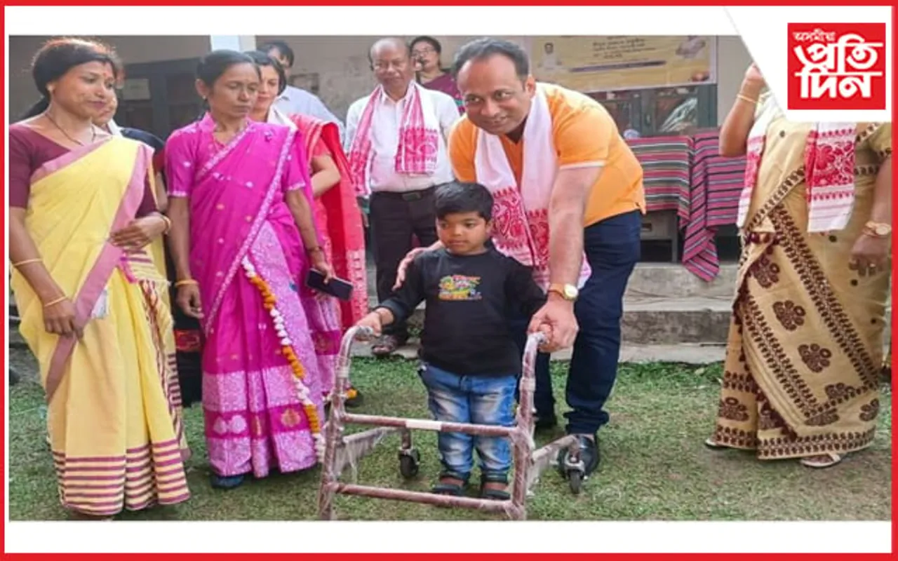 ৰামপুৰ খণ্ড প্ৰাথমিক শিক্ষা বিষয়াৰ কাৰ্যালয়ত দিব্যাংগ ছাত্ৰ-ছাত্ৰীক সা-সঁজুলি বিতৰণ কাৰ্যসূচী...