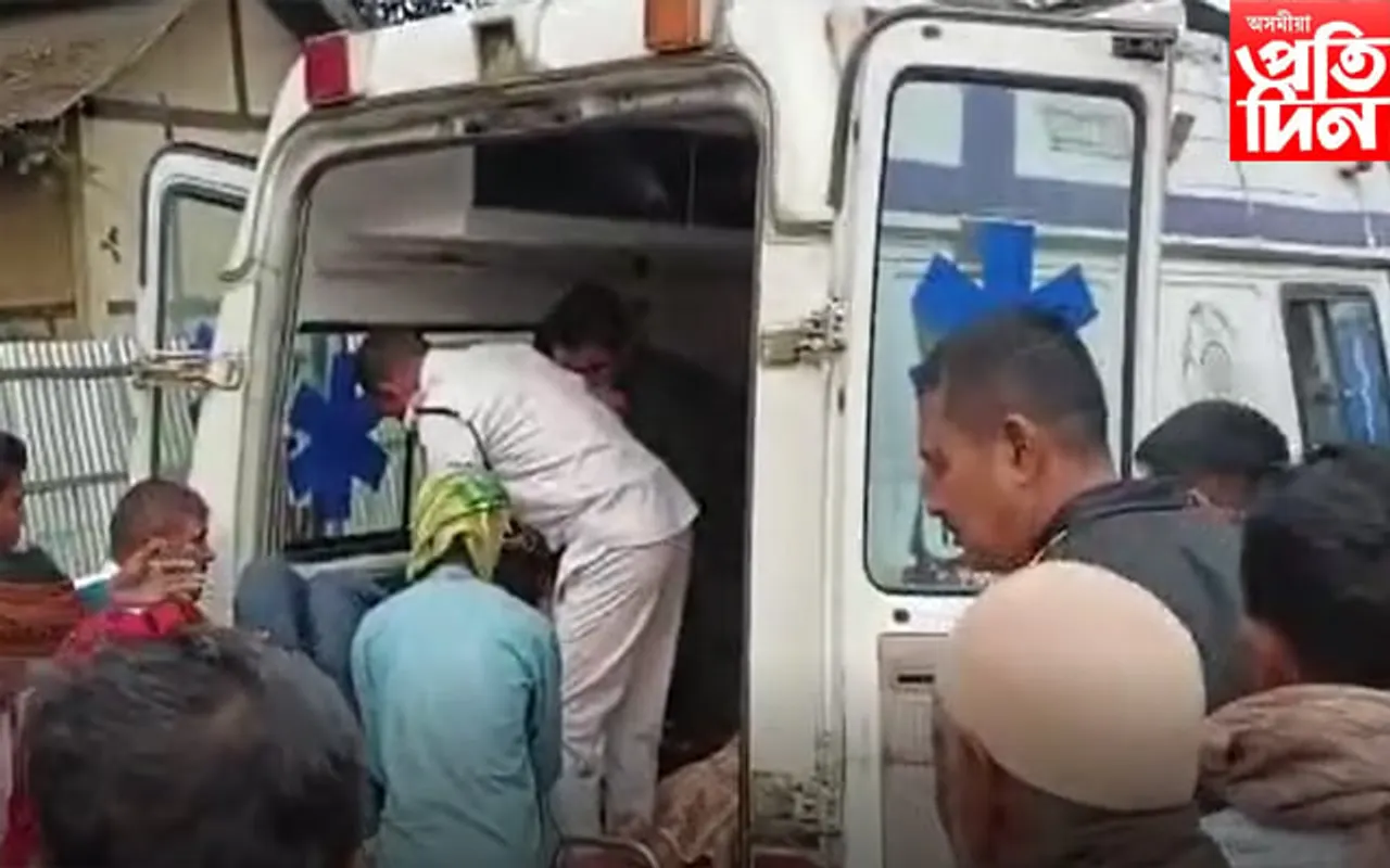 নিয়ন্ত্ৰণ হেৰুৱাই গছত খুন্দা বিবাহযাত্ৰী বাহনৰ, থিতাতে প্ৰাণ গ'ল মহিলাৰ...