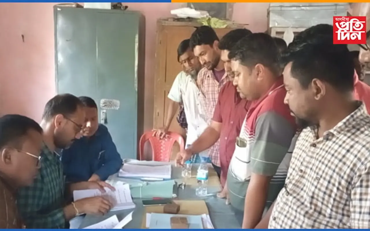 সমবায় সমিতিতো পৰিয়াল কেন্দ্ৰীক ৰাজনীতি...