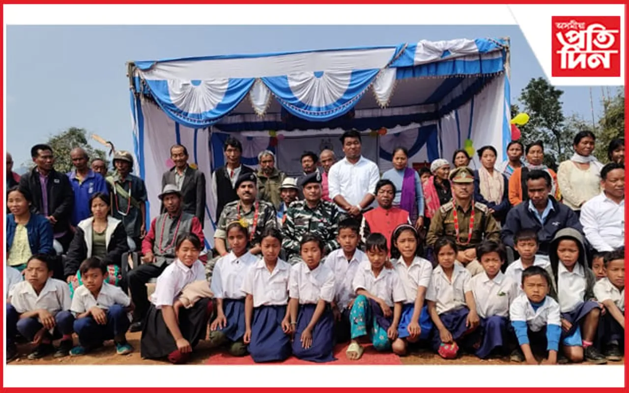 ধুবুৰীত সীমান্ত সুৰক্ষা বাহিনীৰ উদ্যোগত দুখীয়া ৰাইজৰ মাজত বিনামূলীয়াকৈ সামগ্ৰী বিতৰণ