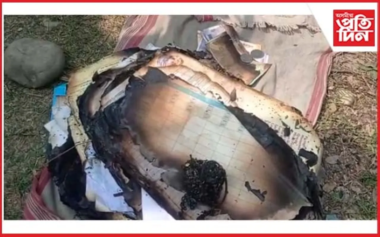 জামুগুৰিহাটত ভয়ংকৰ অগ্নিকাণ্ড : জুইত জাহ গ'ল লক্ষাধিক টকাৰ সামগ্ৰী