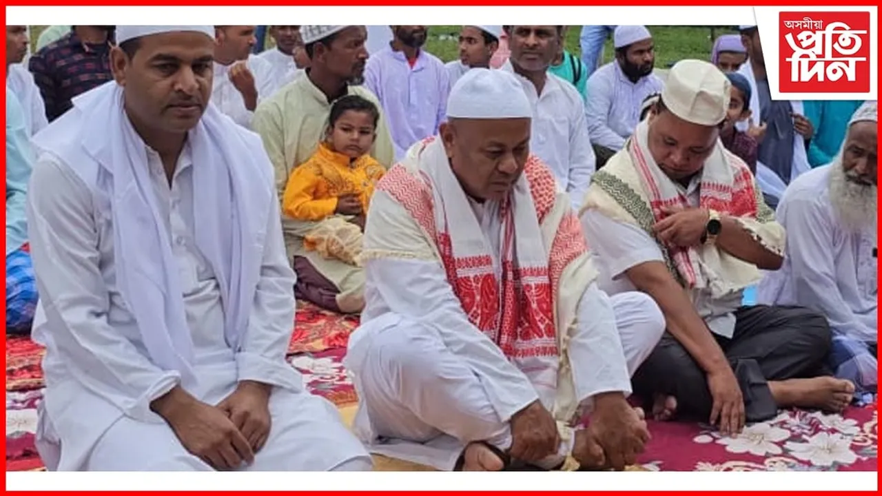 চিৰাঙৰ মোজাবাৰীত ঈদৰ সমূহীয়া নামাজত অংশগ্ৰহণ প্ৰাক্তন বিটিচি প্ৰধান হাগ্ৰামা মহিলাৰীৰ