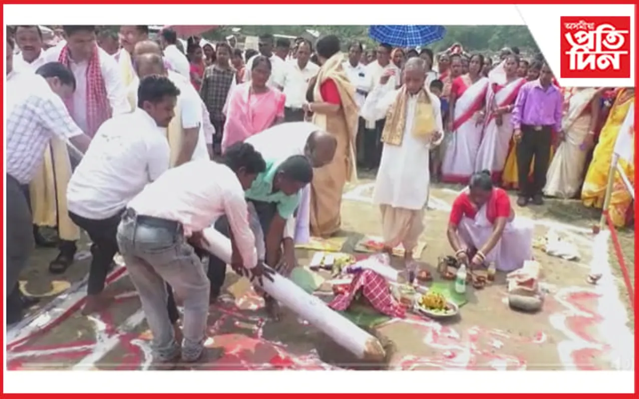 চিলাপথাৰত সদৌ অসম বাঙালী যুৱ ছাত্ৰ ফেডাৰেচনৰ পঞ্চদশ কেন্দ্ৰীয় অধিবেশনৰ প্ৰস্তুতি...