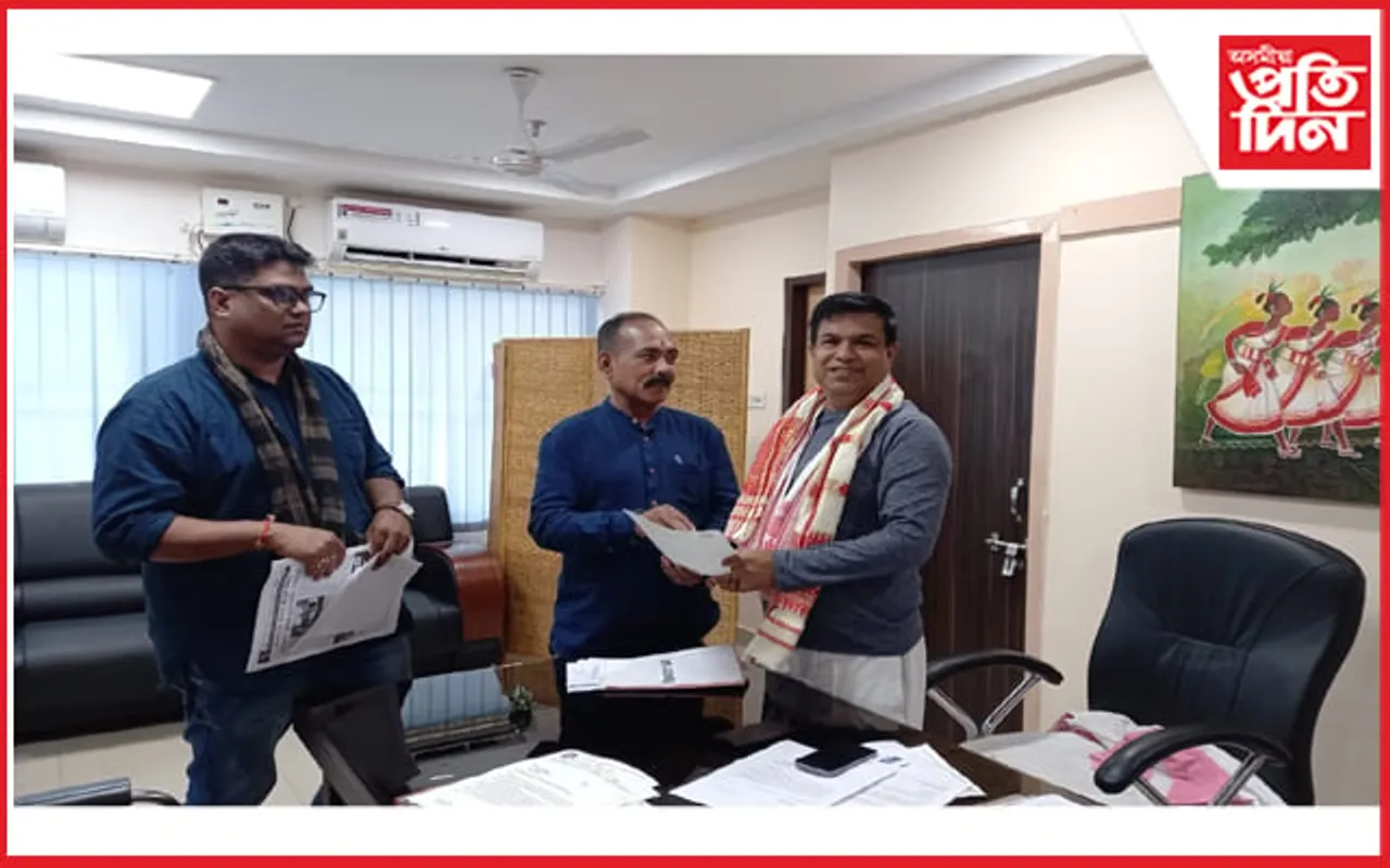 ক্ষুদ্ৰ-মজলীয়া বাতৰি কাকত আৰু সাংবাদিক কল্যাণ সমিতিৰ জনসংযোগ সঞ্চালকৰে আলোচনা...
