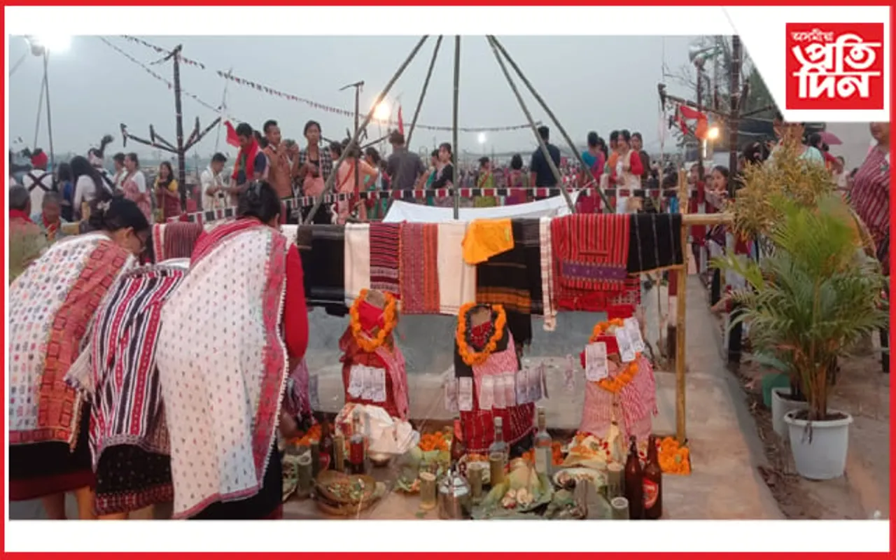 লোকে লোকাৰণ্য পৰিৱেশ চমাংকানস্থলিত...