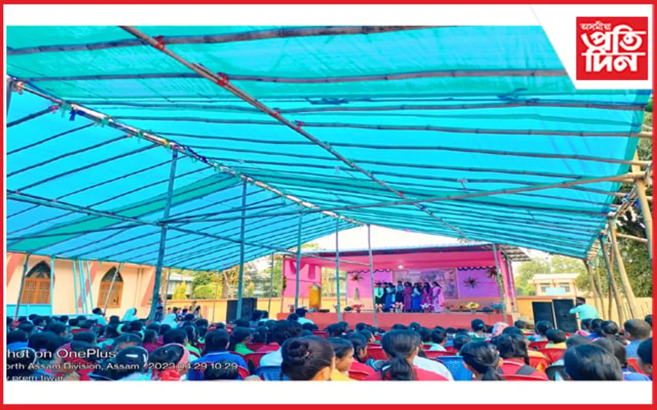 জামুগুৰিহাটৰ চেন্ট থমাছ ইংলিছ স্কুলৰ প্ৰধান শিক্ষয়িত্ৰীক বিদায় সম্বৰ্দ্ধনা...