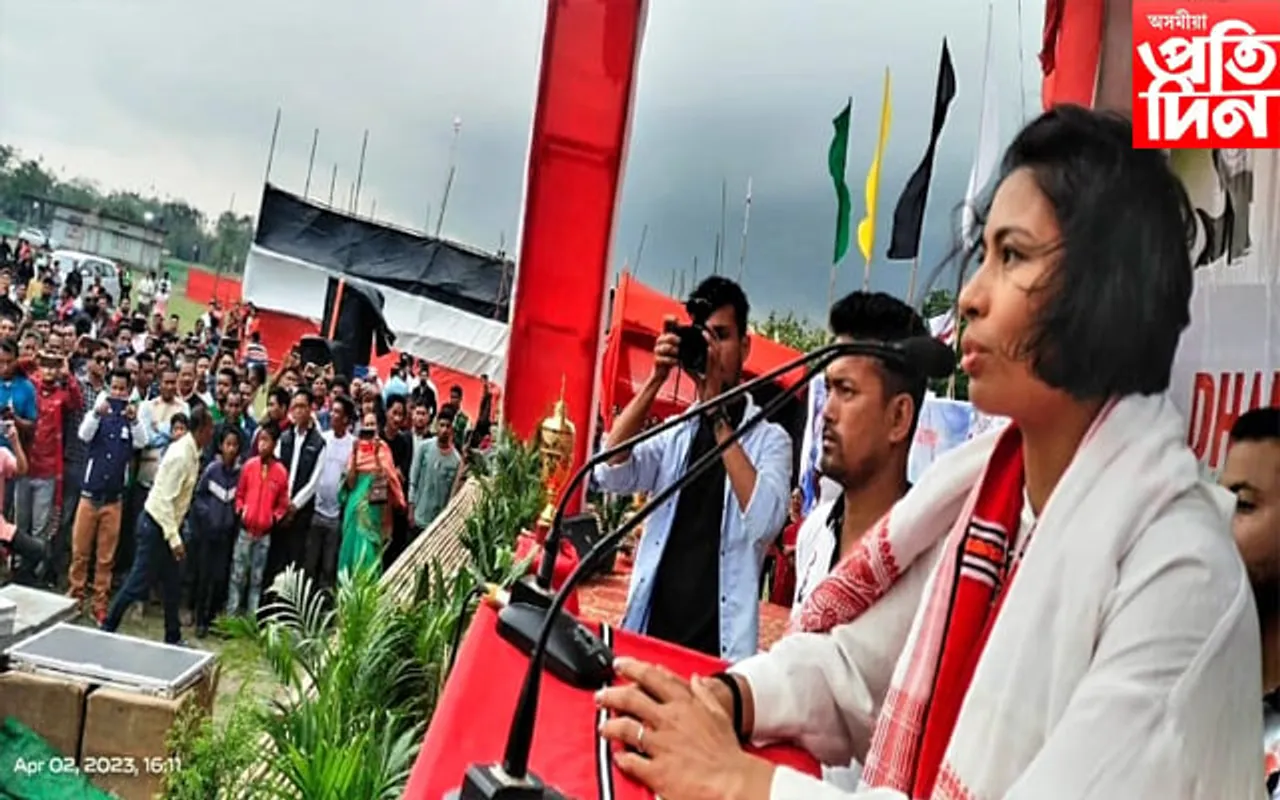 খেলেৰে জগত জিনিব পাৰি: ঢকুৱাখনাৰ যুৱ সমাৰোহত বিশ্ব বিজয়িনী লাভলীনা...