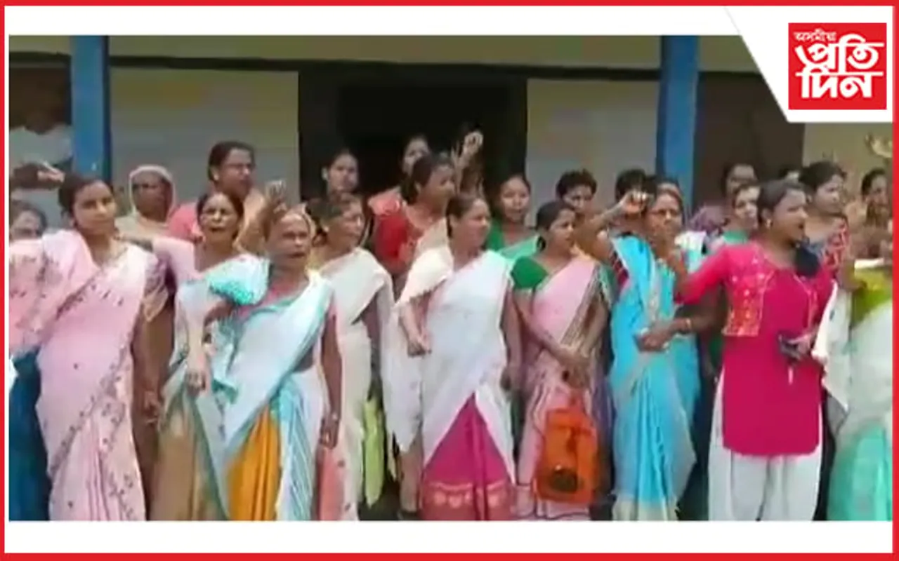 অৰুণোদয় আঁচনিৰ পৰা বঞ্চিত মহিলাৰ উত্তাল প্ৰতিবাদত...