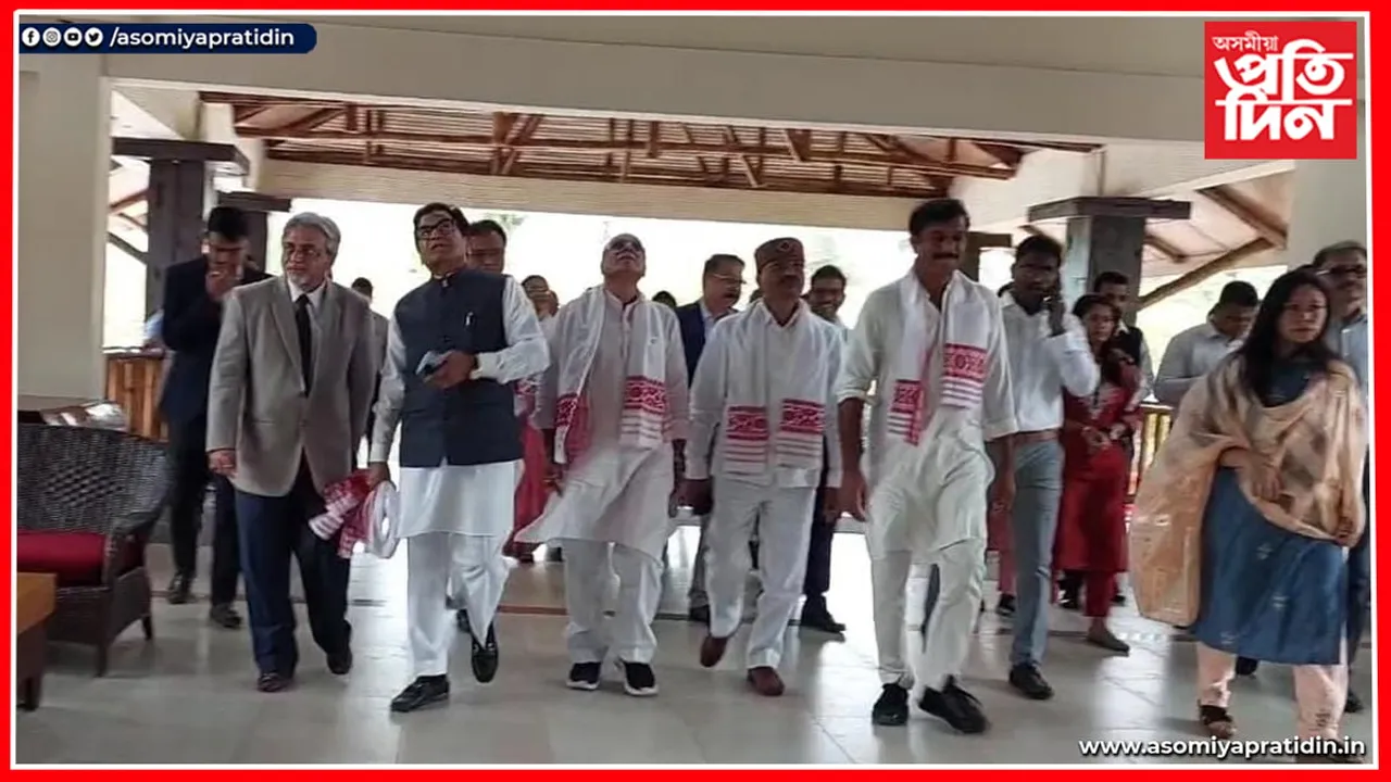 কাজিৰঙাত ৰাজ্যসভাৰ উচ্চস্তৰীয় সমিতিৰ বৈঠক...