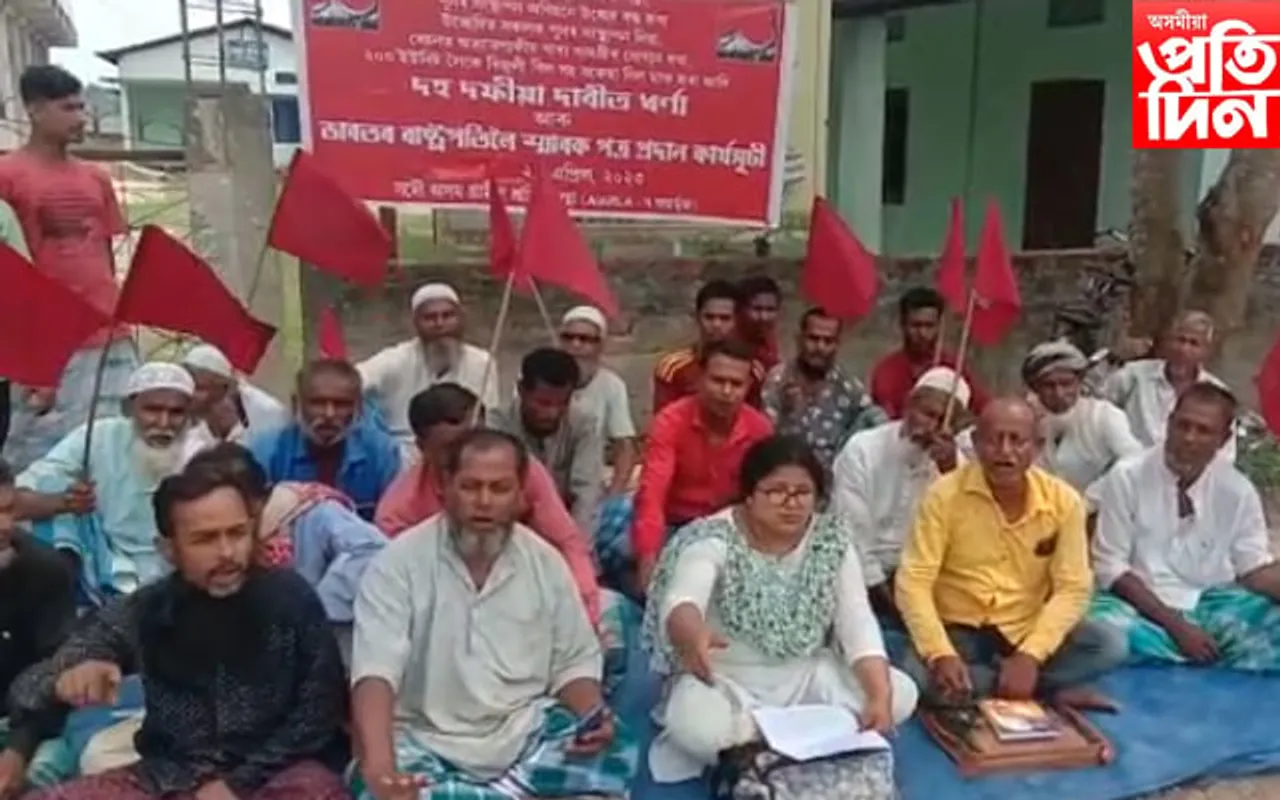 পঞ্চায়তে পঞ্চায়তে প্ৰতিবাদ: এইবাৰ উত্তাল কামপুৰৰ লংজাপ পঞ্চায়তৰ কাৰ্যালয়...