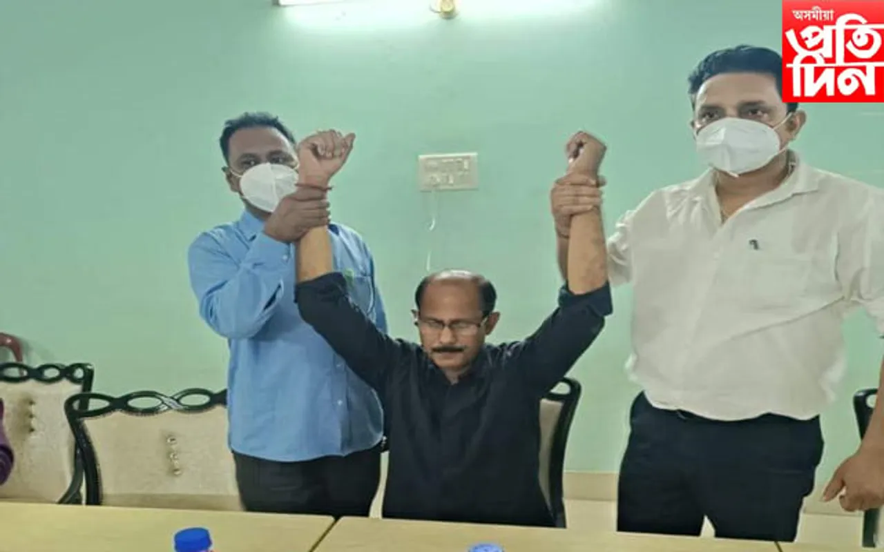  উৎকোচ লৈ গ্ৰেপ্তাৰ চৰকাৰী কৰ্মচাৰী