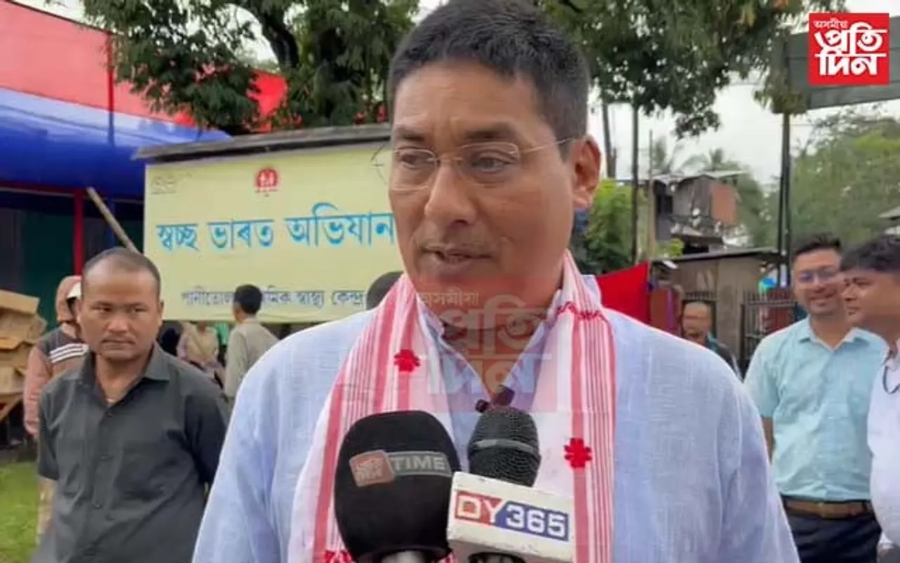 চাবুৱাৰ স্বাস্থ্যখণ্ডত ন-সংযোজন: স্বাস্থ্যমন্ত্ৰীয়ে প্ৰদান কৰিলে এম্বুলেঞ্চ...