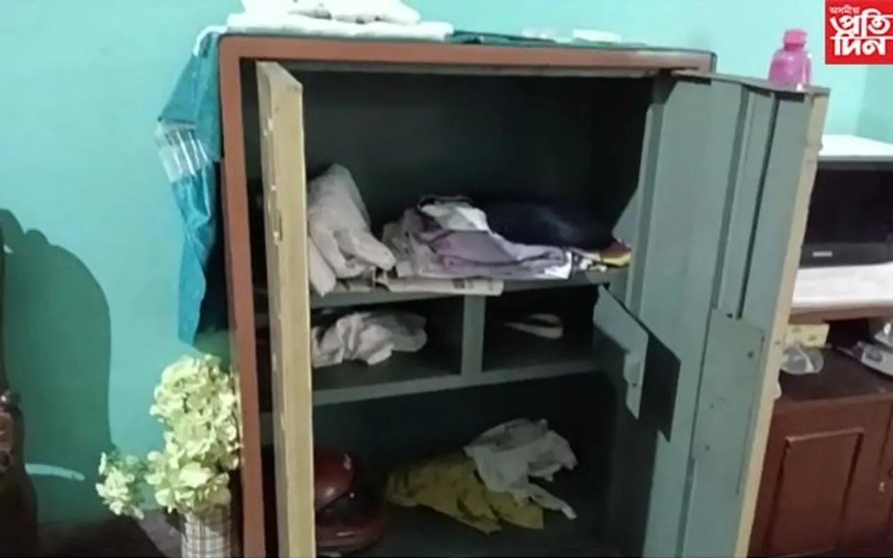 মথুৰাপুৰত চোৰে লুটি নিলে নগত টকাসহ  আ-অলংকাৰ...