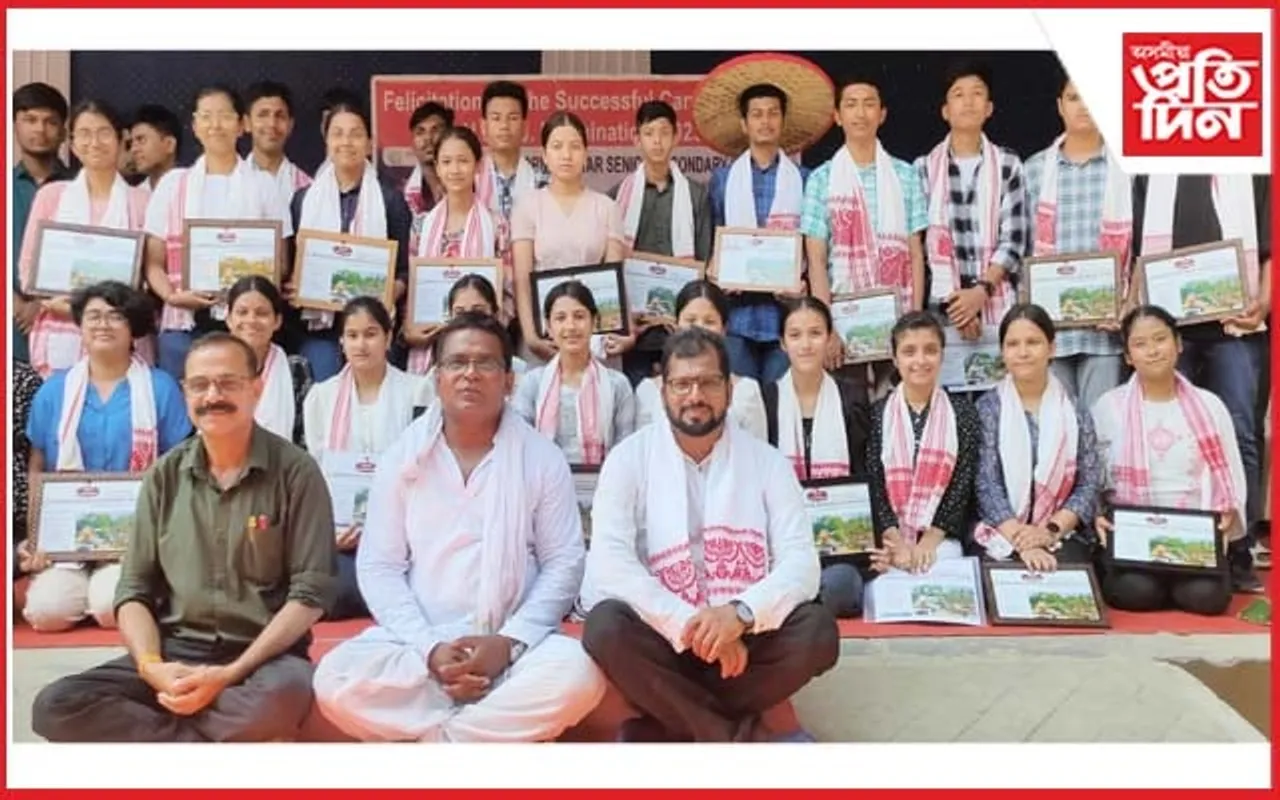 বৰঙাবাৰীৰ মৰ্ণিং ষ্টাৰ হাইস্কুলত কৃতী ছাত্ৰ-ছাত্ৰীৰ অভিনন্দন সভা...
