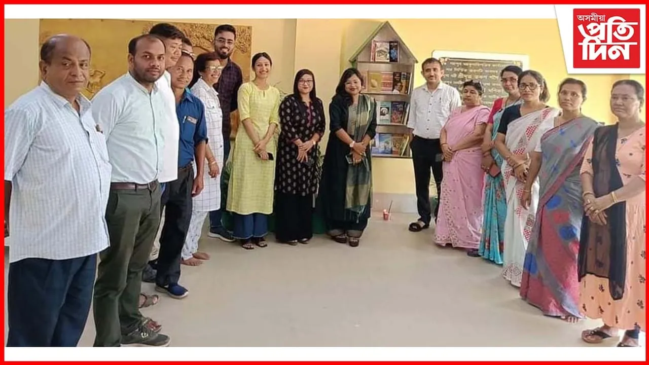মহকুমাধিপতি লুকুমণি বৰাৰ প্ৰশংসনীয় পদক্ষেপঃ কাৰ্যালয়ত স্থাপন কৰিলে মুকলি পুথিভঁৰাল...