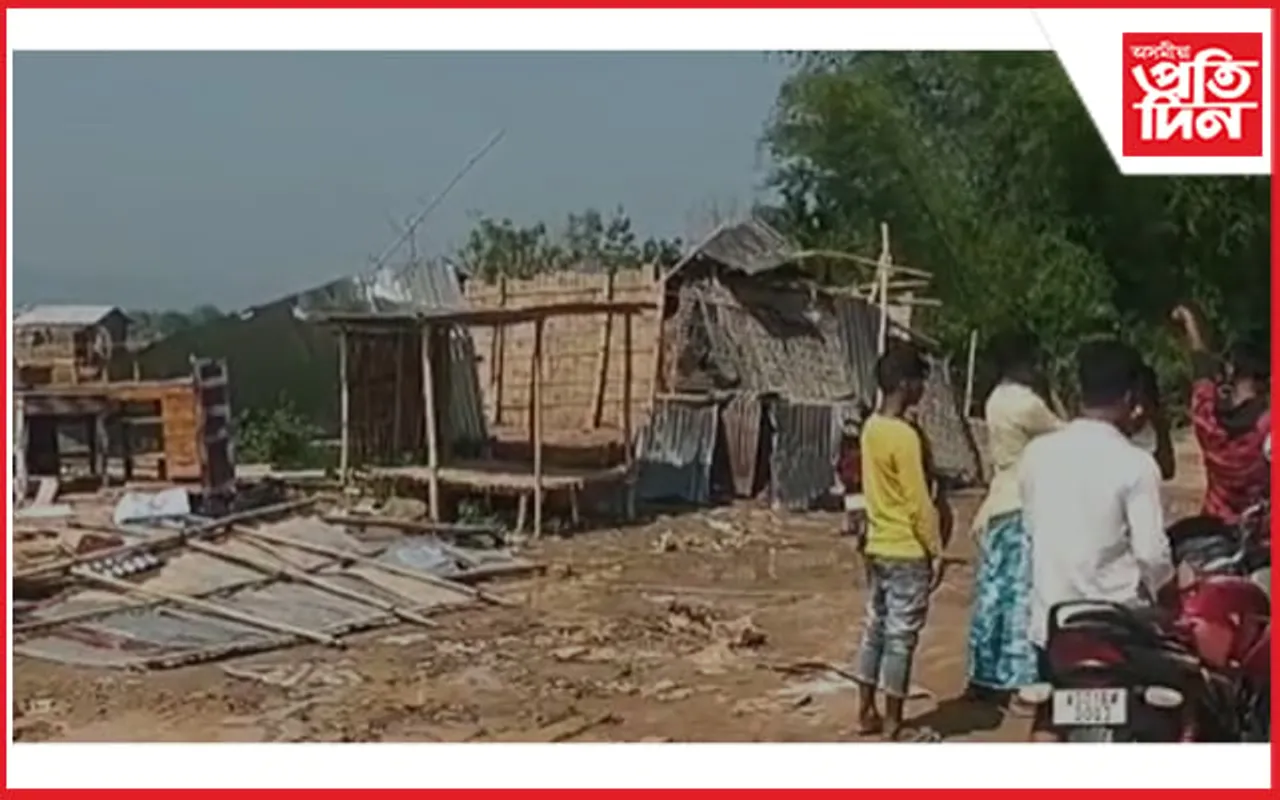 ধুমুহাই তচ-নচ কৰি গ'লঃ কামপুৰত মুকলি আকাশৰ তলত আশ্ৰয় ল'লে ভুক্তভোগীয়ে 