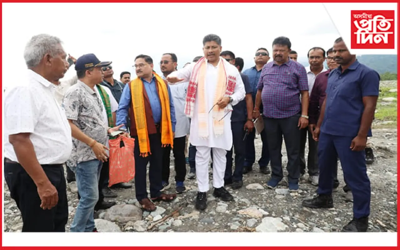 ওদালগুৰিৰ ভাৰত-ভূটান সীমান্তৱৰ্তী জালিমূখত বান্ধ নিৰ্মাণৰ কাম পৰিদৰ্শন মন্ত্ৰী পীযুষ হাজৰীকাৰ
