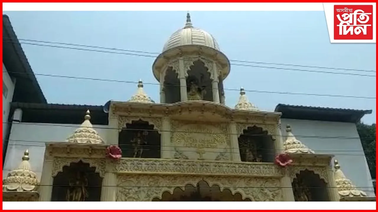 নগাঁও সদৰ থানাৰ সন্মুখৰ কালী মন্দিৰত চোৰৰ লুটপাট