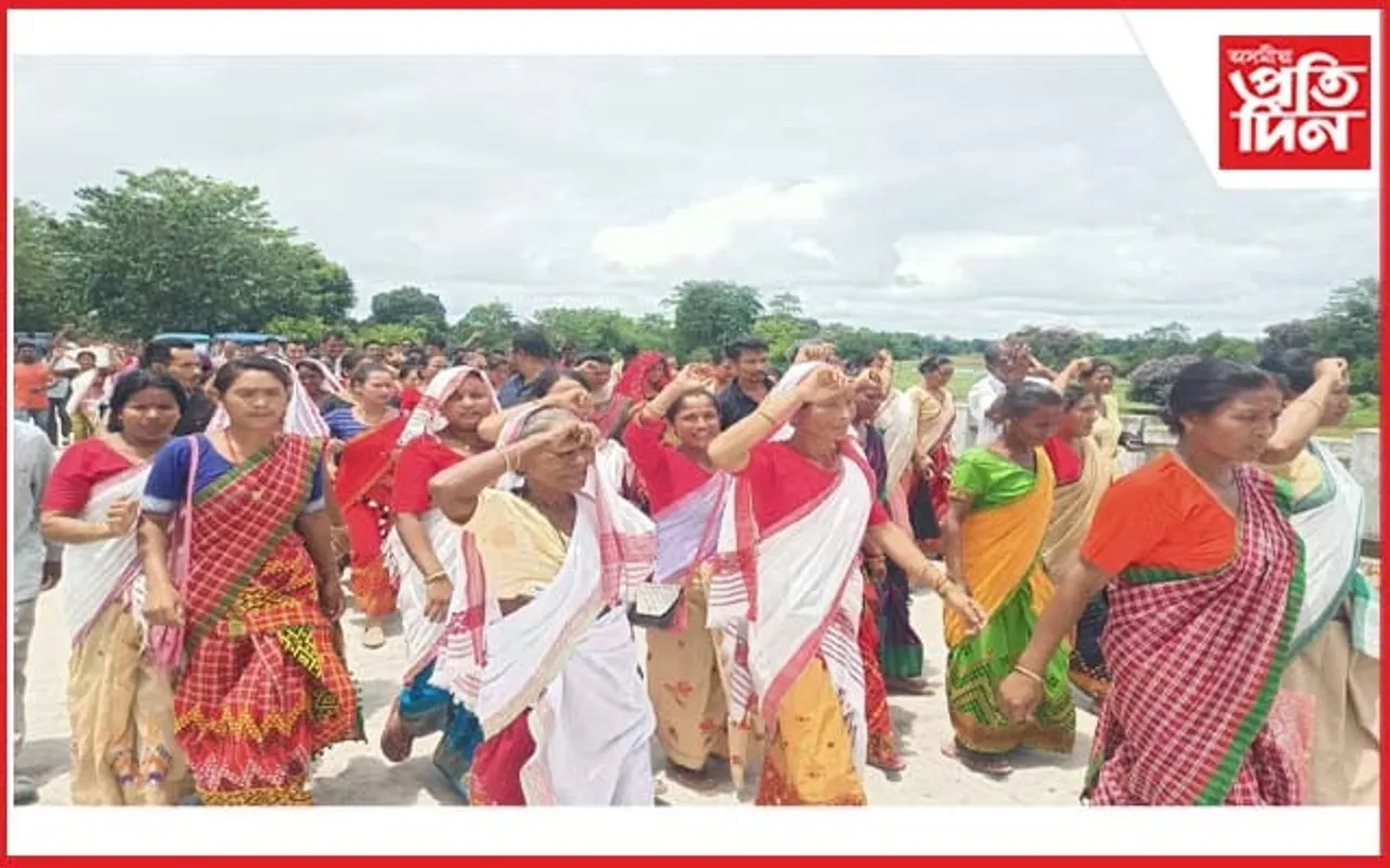 বোকাখাত সমষ্টিত অতুল বৰা বিৰোধী বৃহৎ প্ৰতিবাদ...