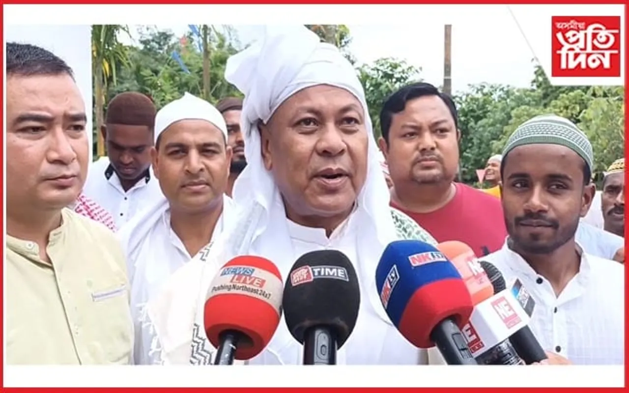 বড়োলেণ্ড বিশ্ববিদ্যালয়ত পূৰ্বৰ নীতি বাহাল ৰাখি নতুন নিৰ্দেশনা বাতিল কৰিবলৈ প্ৰমোদ বড়োক আহ্বান হাগ্ৰামা মহিলাৰীৰ