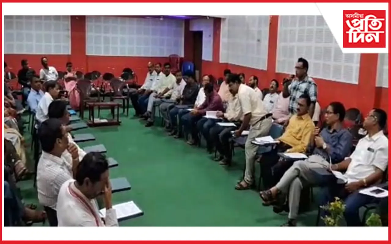 প্ৰাথমিক বিদ্যালয়ত স্থায়ী প্ৰধান শিক্ষকৰ পদ সৃষ্টিৰ দাবীত গণ স্বাক্ষৰ অভিযান...