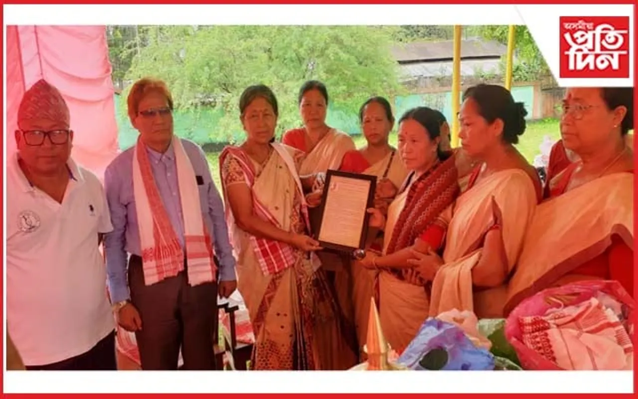 নেপালীবস্তি প্ৰাথমিক বিদ্যালয়ৰ প্ৰধান শিক্ষয়িত্ৰী ৰেণু দলেক বিদায় সম্বৰ্ধনা...