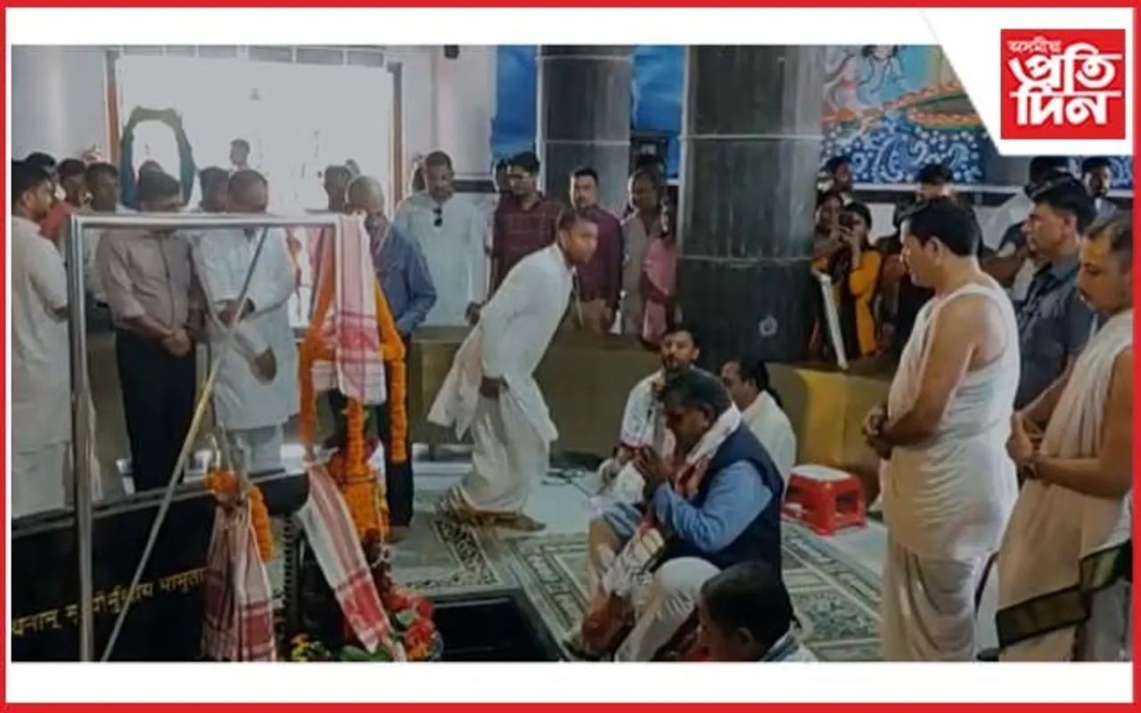 মহামৃত্যুঞ্জয় মন্দিৰত উপস্থিত ৰাজ্যপাল গোলাব চান্দ কাটাৰিয়া