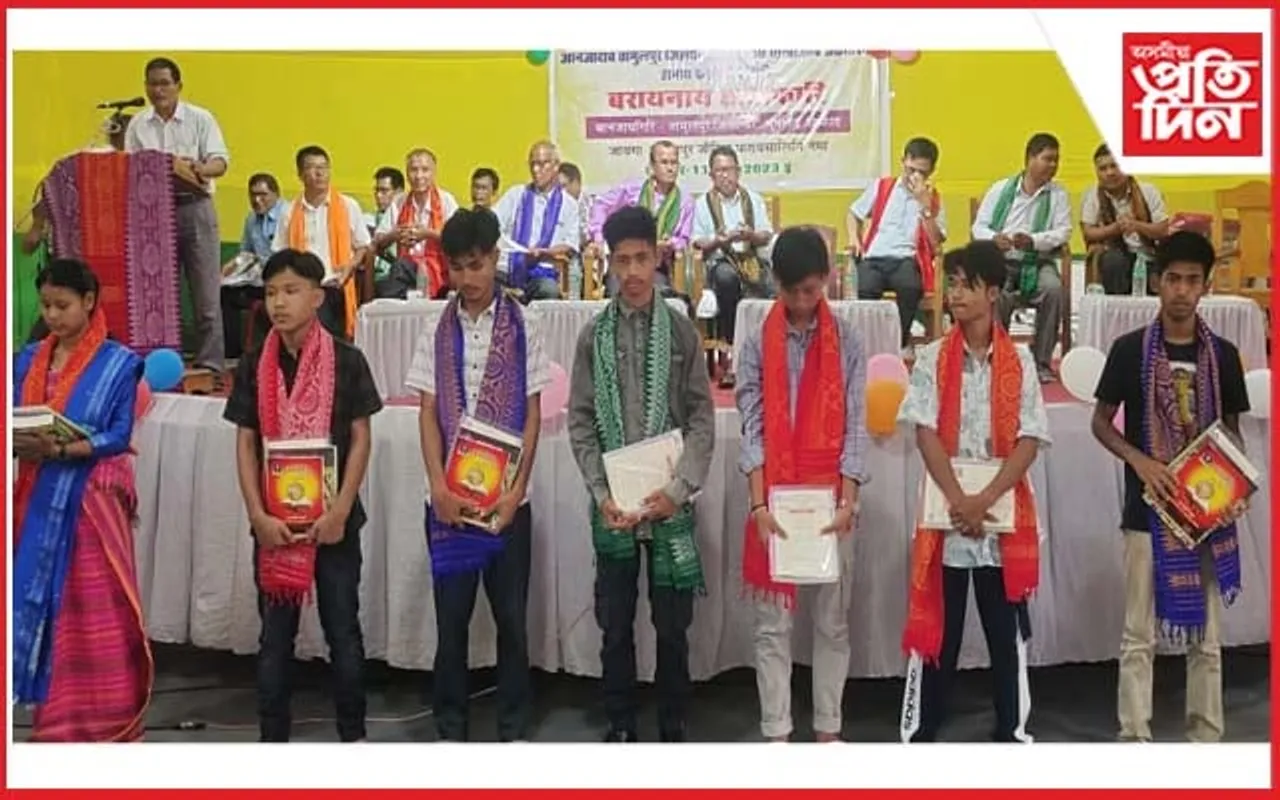 তামুলপুৰ জিলা বড়ো সাহিত্য সভাৰ অভিনন্দন অনুষ্ঠানত প্ৰমোদ বড়ো 