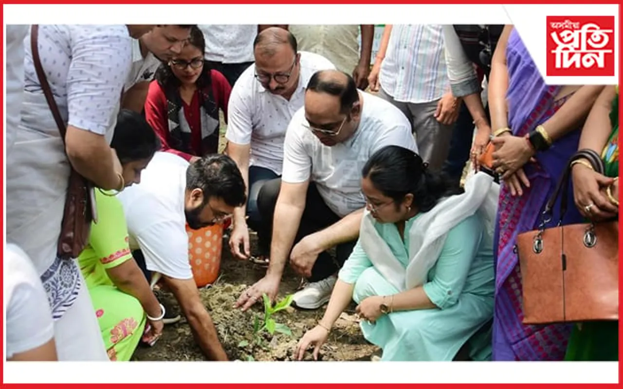 প্লাষ্টিক বৰ্জনৰ শ্ল'গানেৰে নগাঁৱৰ ঠায়ে ঠায়ে পালন বিশ্ব পৰিৱেশ দিৱস...