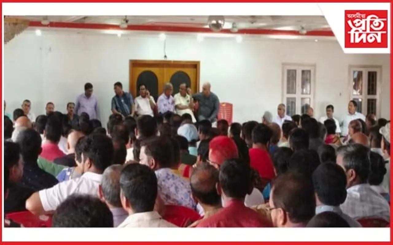 মন্ত্ৰী অশোক সিংঘল নেতৃত্বাধীন সীমা নিৰ্ধাৰণ কমিটিক "বঙালী বিৰোধী" আখ্যা
কাছাৰ বিজেপিৰ