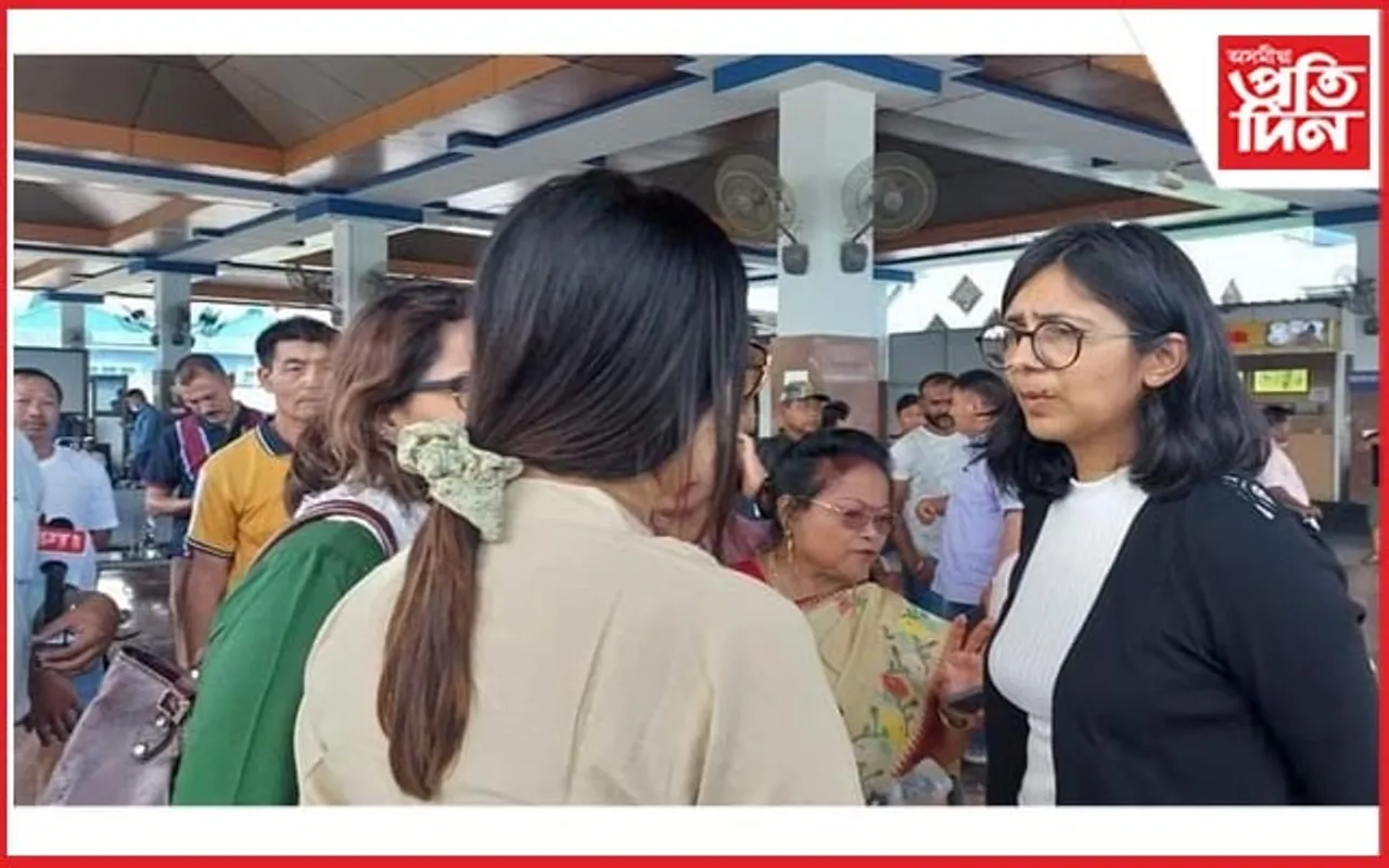ইম্ফল বিমান বন্দৰত উপস্থিত  দিল্লী মহিলা আয়োগৰ মুৰব্বী স্বাতী মালিৱাল