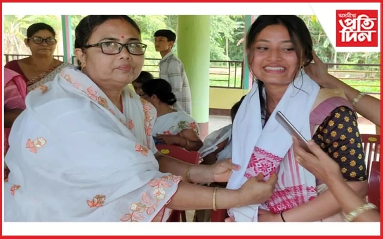 ইংলেণ্ডৰ য়ৰ্ক বিশ্ববিদ্যালয়ৰ পৰা টপ ৰেংকৰ প্ৰথম স্থান প্ৰাপ্ত হিমাশ্ৰী বৰুৱাক সম্বৰ্ধনা...