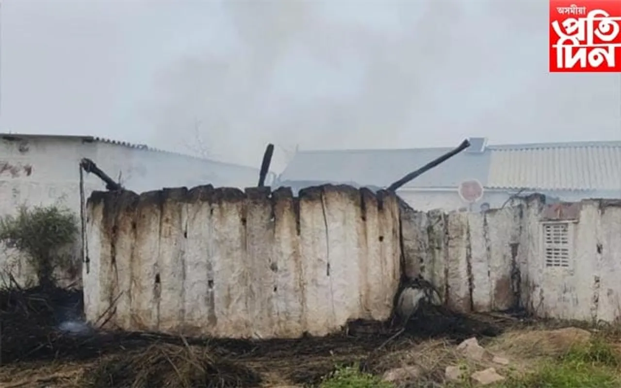 ৬ মহীয়া শিশুসহ পৰিয়ালৰ ৪জনক হত্যা কৰি চোতালত জ্বলাই দিলে দুৰ্বৃত্তই...