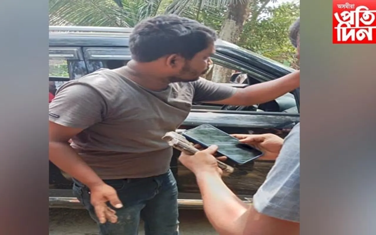 বিত্তীয় প্ৰতিস্থানত ডকাইতি কৰিবলৈ আহি পিস্তলসহ আটক এজন  
