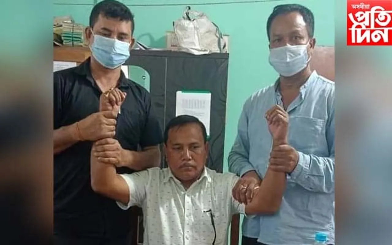 এইবাৰ উৎকোচ লৈ জালত পৰিল বন-বিষয়া... 