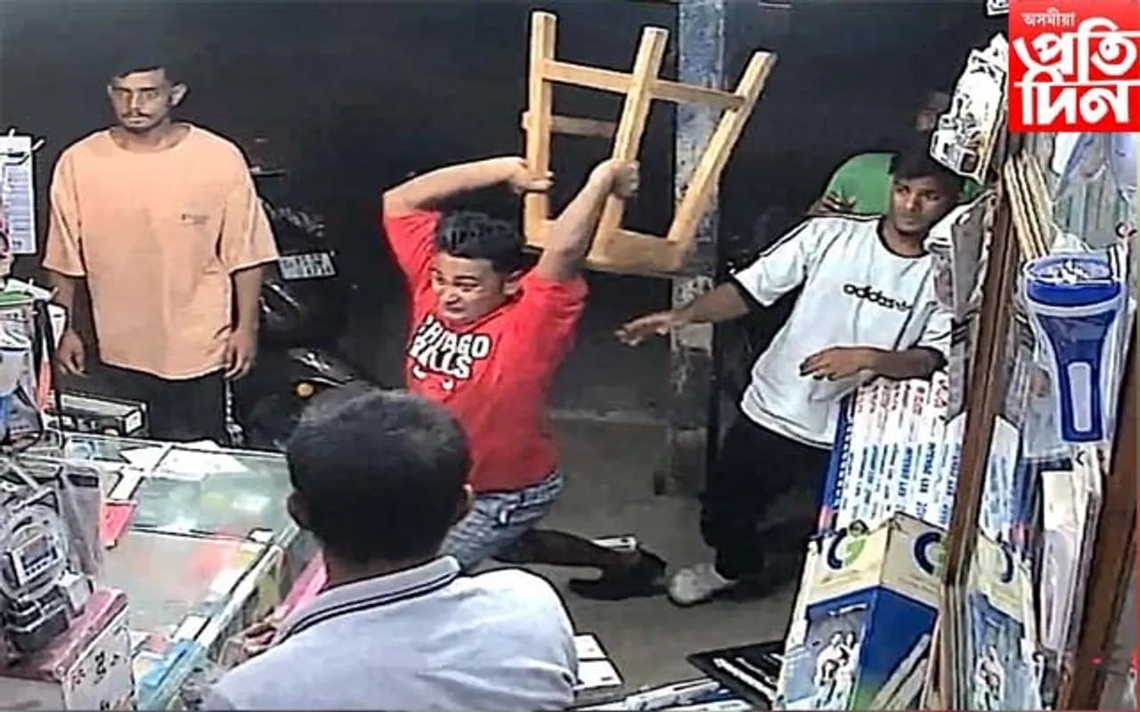 নিশা ব্যৱসায়ীক প্ৰতিস্থানত উদণ্ড যুৱকৰ আক্ৰমন